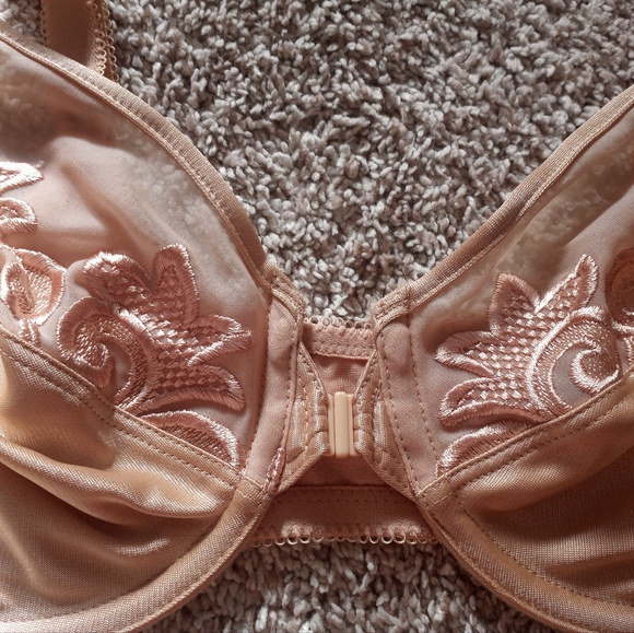 NWT VTG 2 Wacoal Bras - Picture 3 of 5